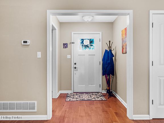 4th image of 485 Warriors Way