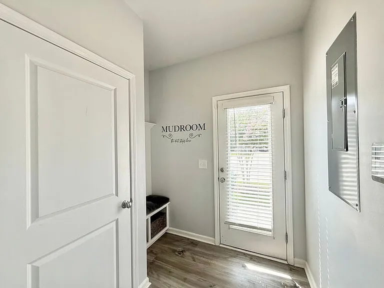 88 Liam St — Photo 10