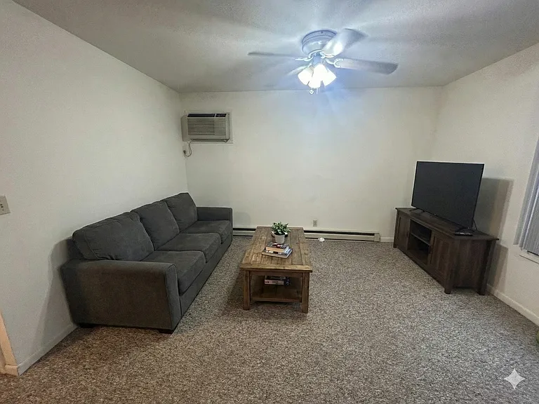 134 E Johnson St #305 — Photo 3