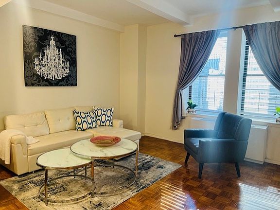 2nd image of 150 W 51st St APT 1225