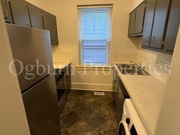 5th image of 1416 Glade St APT 1