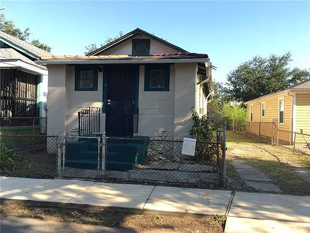 2 bed, 1.0 bath, 900 sqft, $1,000 — Photo 3
