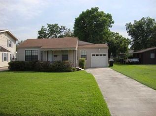 2617 2nd Ave, Groves, TX 77619