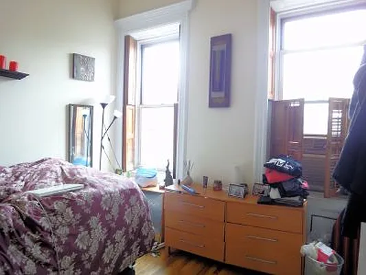 Rented by DSA Realty | media 37