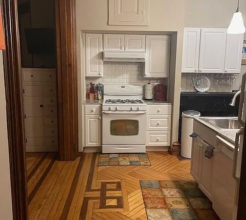 2nd image of 2612 Genesee St APT 1