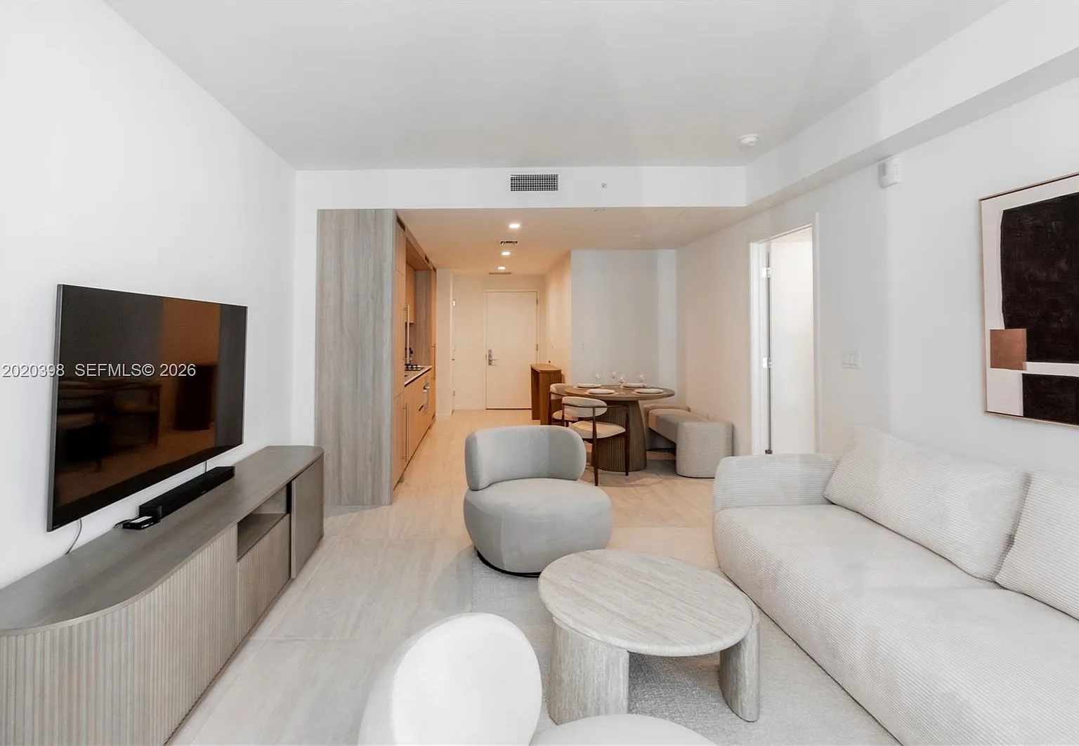 1 bed, 1.0 bath, 862 sqft, $5,250 — Photo 1