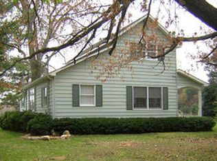 6721 Oak Rd, Vassar, MI 48768