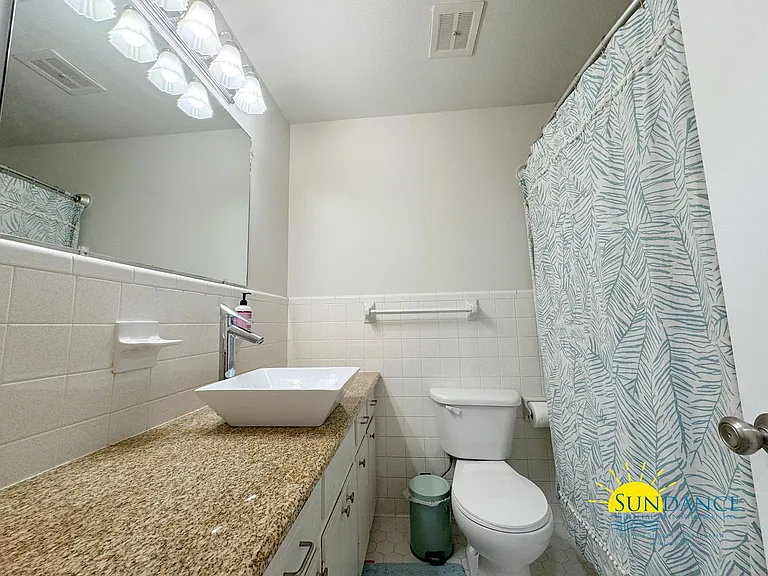 606 Camborne Ave NE — Photo 16