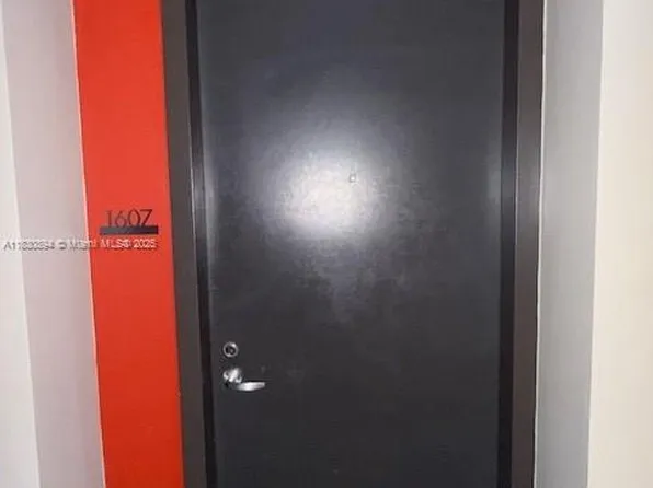 151 SE 1st St APT 1607, Miami, FL 33131