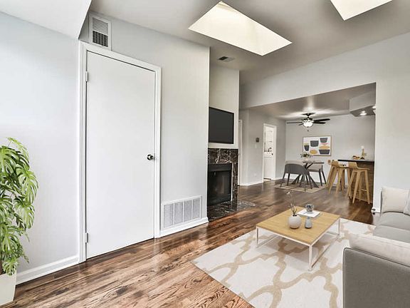 3rd image of 1251 Wyndham Dr APT 204