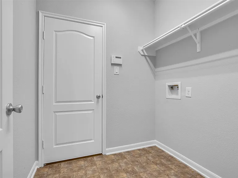 29488 Salem Fields Dr — Photo 9