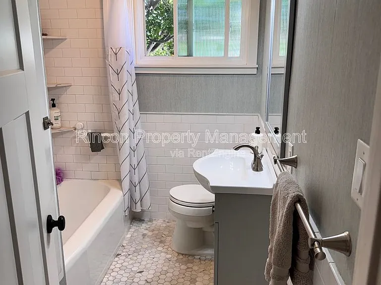517 Valmore Ave — Photo 8