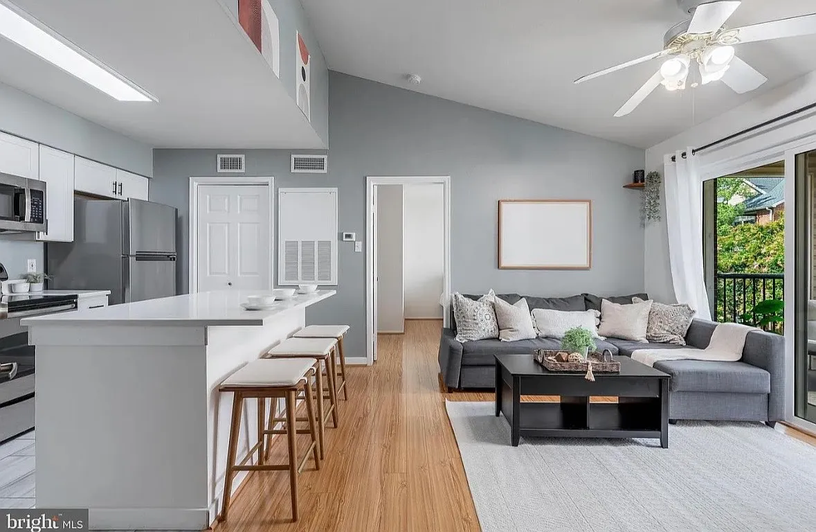 1 bed, 530 sqft, $1,900 — Photo 1