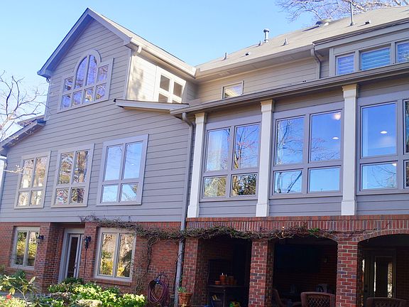 Back view with Loggia