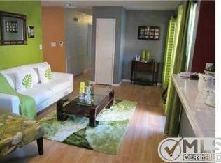 9807 Geyser Ave, Northridge, CA 91324