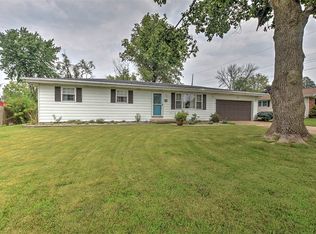 330 McGaughey Dr, Mt Zion, IL