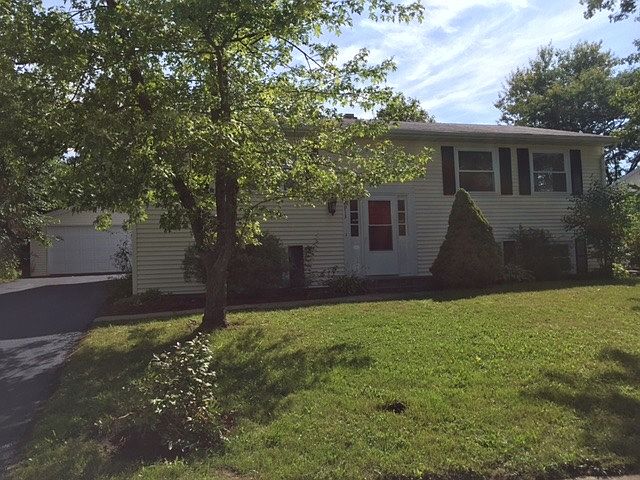 1st image of 1913 Jamestown Dr