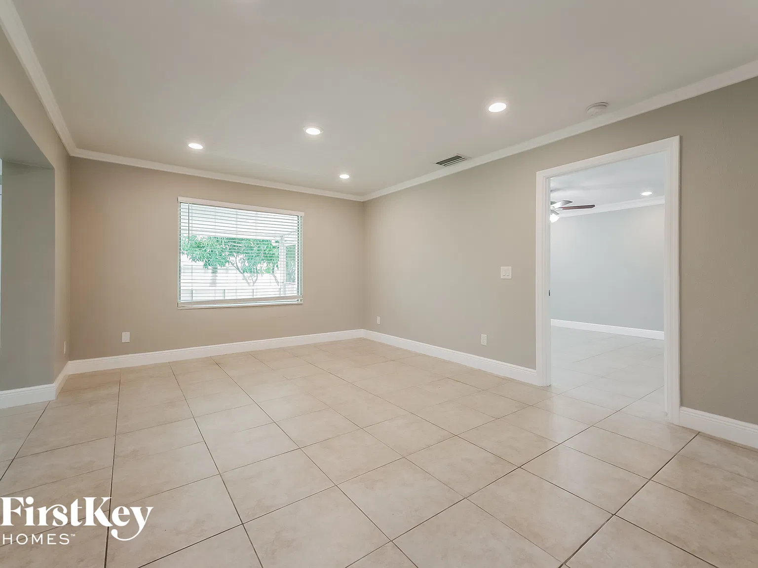 3 bed, 2.0 bath, 1480 sqft, $2,190 — Photo 4