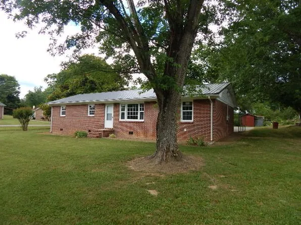 353 Circle Hill Dr, McMinnville, TN 37110