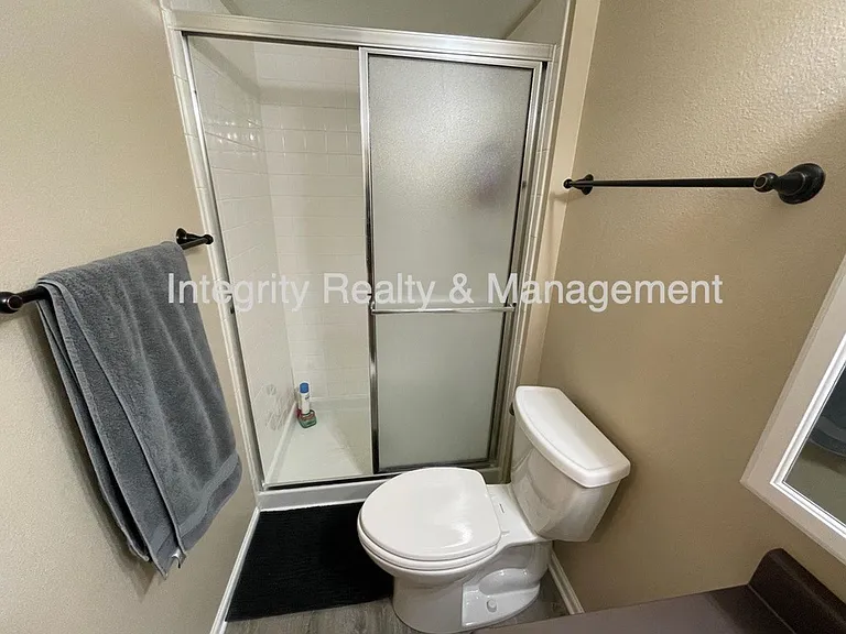 475 Chiswick Cir — Photo 23