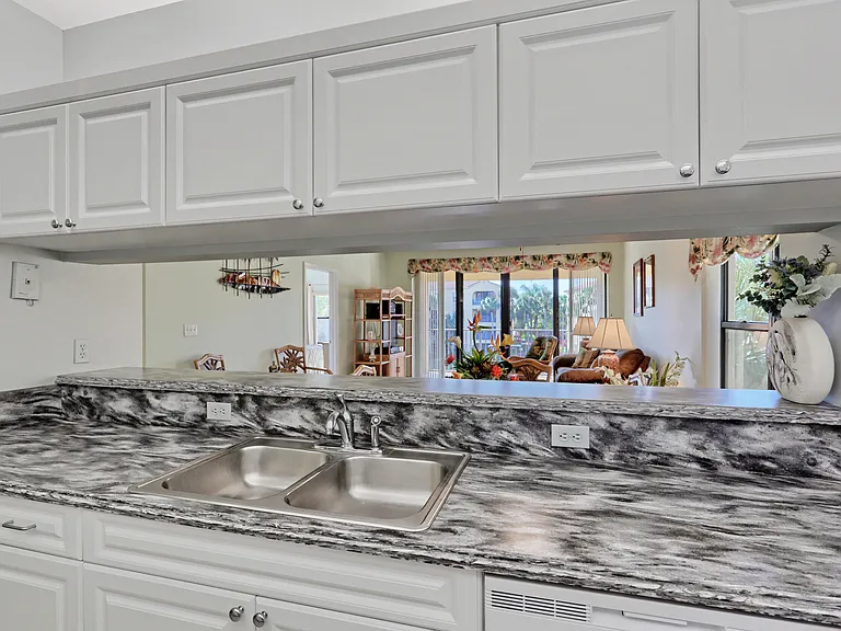 800 Uno Lago Dr #305 — Photo 11