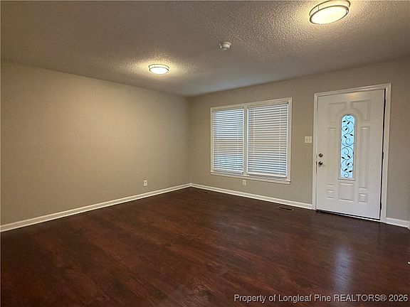 4th image of 709 Bluestone Ln