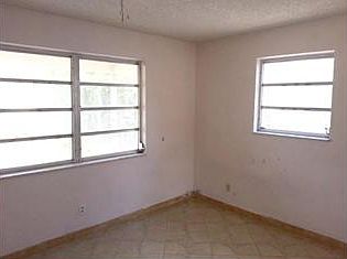 5th image of 1656 SW 29th Ave