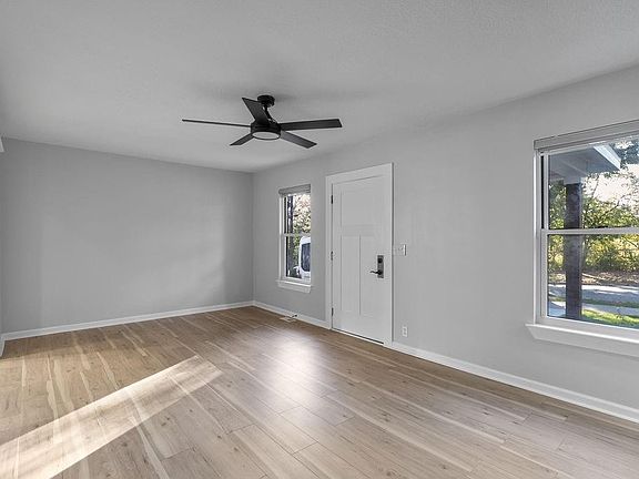 5th image of 423 Marsh Ave