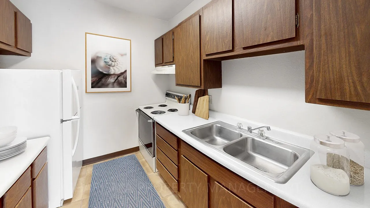 Wedgewood Apartments — Photo 4
