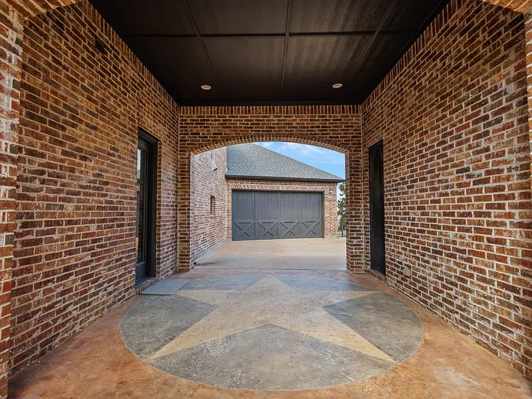 2871 Creekwood Ln — Photo 22