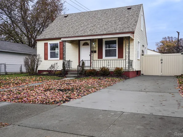 4643 S Hubbard St, Wayne, MI 48184