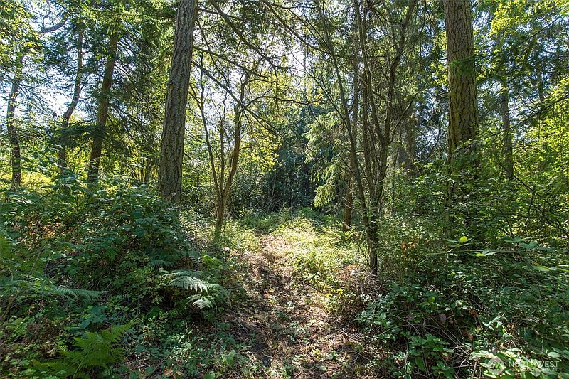 3rd image of 9999 Discovery Road