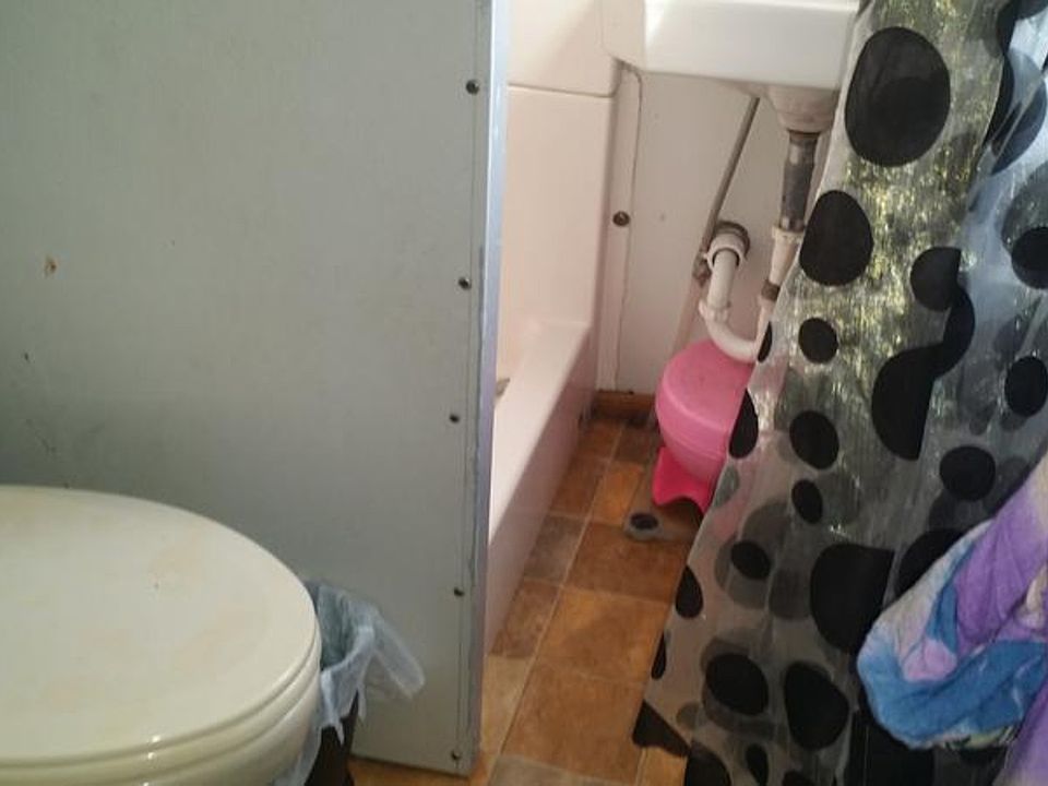 2nd image of 3501 S Tyler St