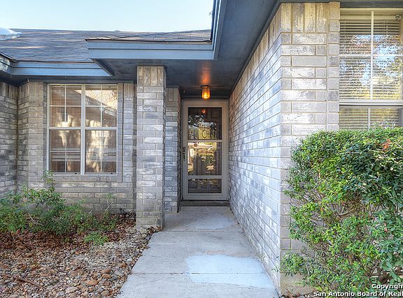 3rd image of 1735 Northcrest Dr