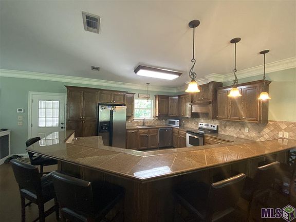 2nd image of 5589 Colonial Dr