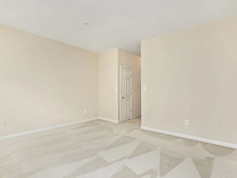 2664 Manhattan Pl #105 — Photo 28