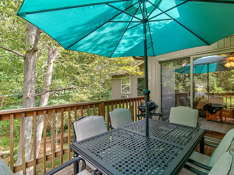 10 Victoria Ln — Photo 27