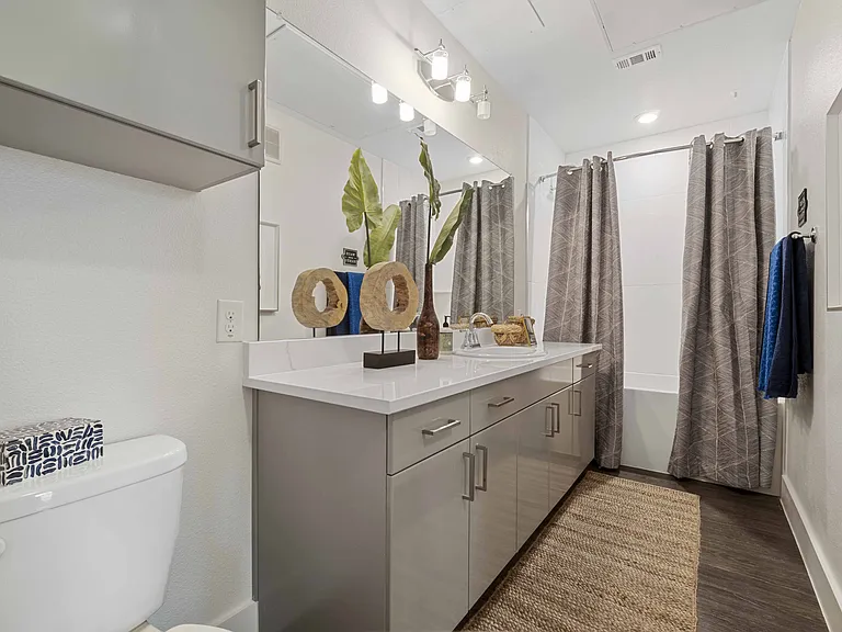 B2-Indulgence-Bathroom B2-Indulgence-Bathroom