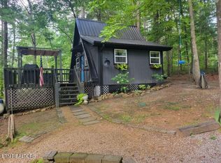 5705 S Hilltop Dr, Tallassee, TN 37878