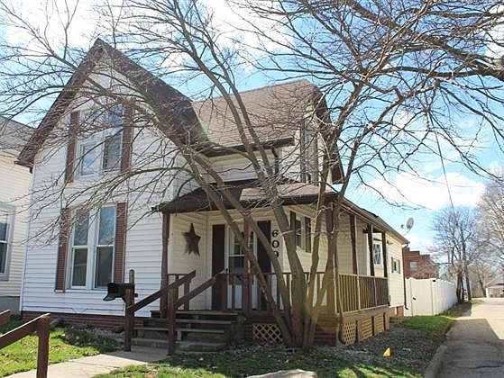 1st image of 609 S Green St