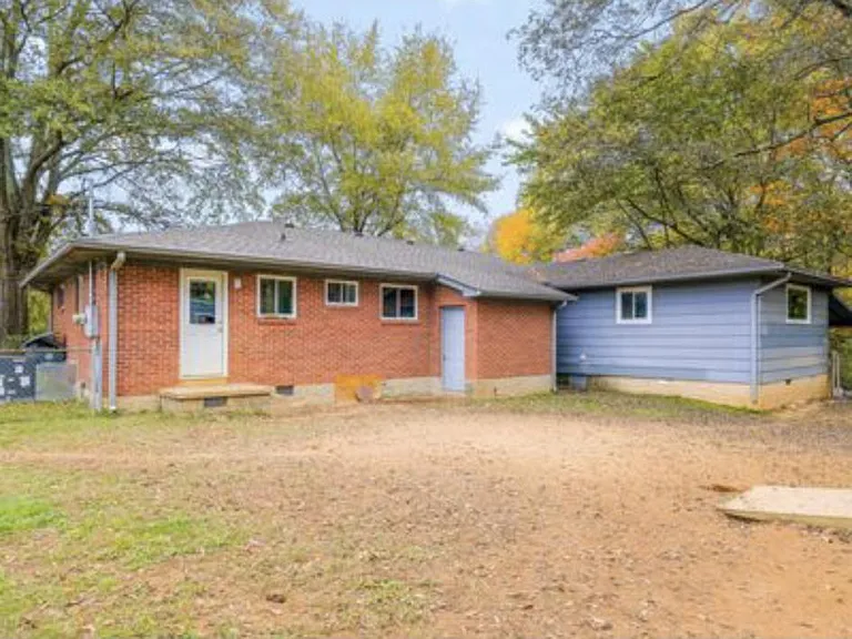 1324 Mayfield Ln — Photo 14
