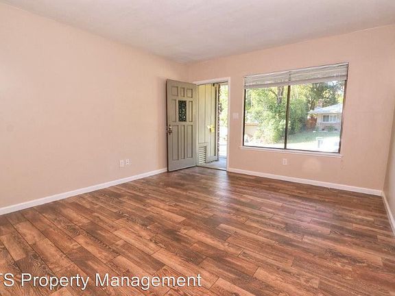 3rd image of 7742 Southcliff Dr