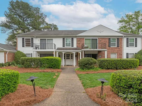 7111 Quail Meadow Ln, Charlotte, NC 28210
