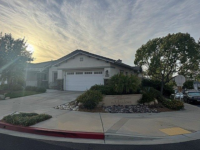 1st image of 12952 Metate Ln