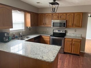 1106 Rockbridge Rd, Lexington, KY 40515