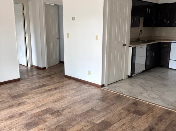 3813 Restwood Rd APT 3, Circle Pines, MN 55014