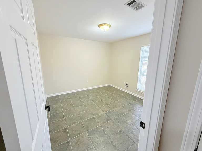 5127 Charing Way Ave — Photo 9