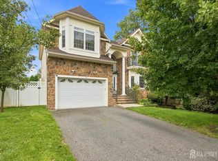 39 Hamilton Ave, Edison, NJ 08820
