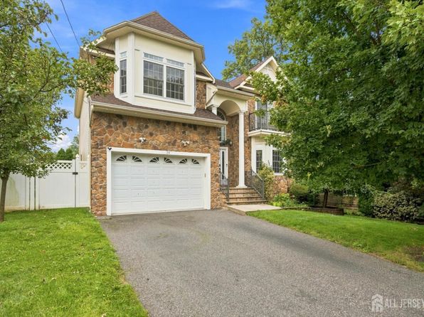 39 Hamilton Ave