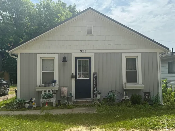 925 Mulhollen Dr, Monroe, MI 48161